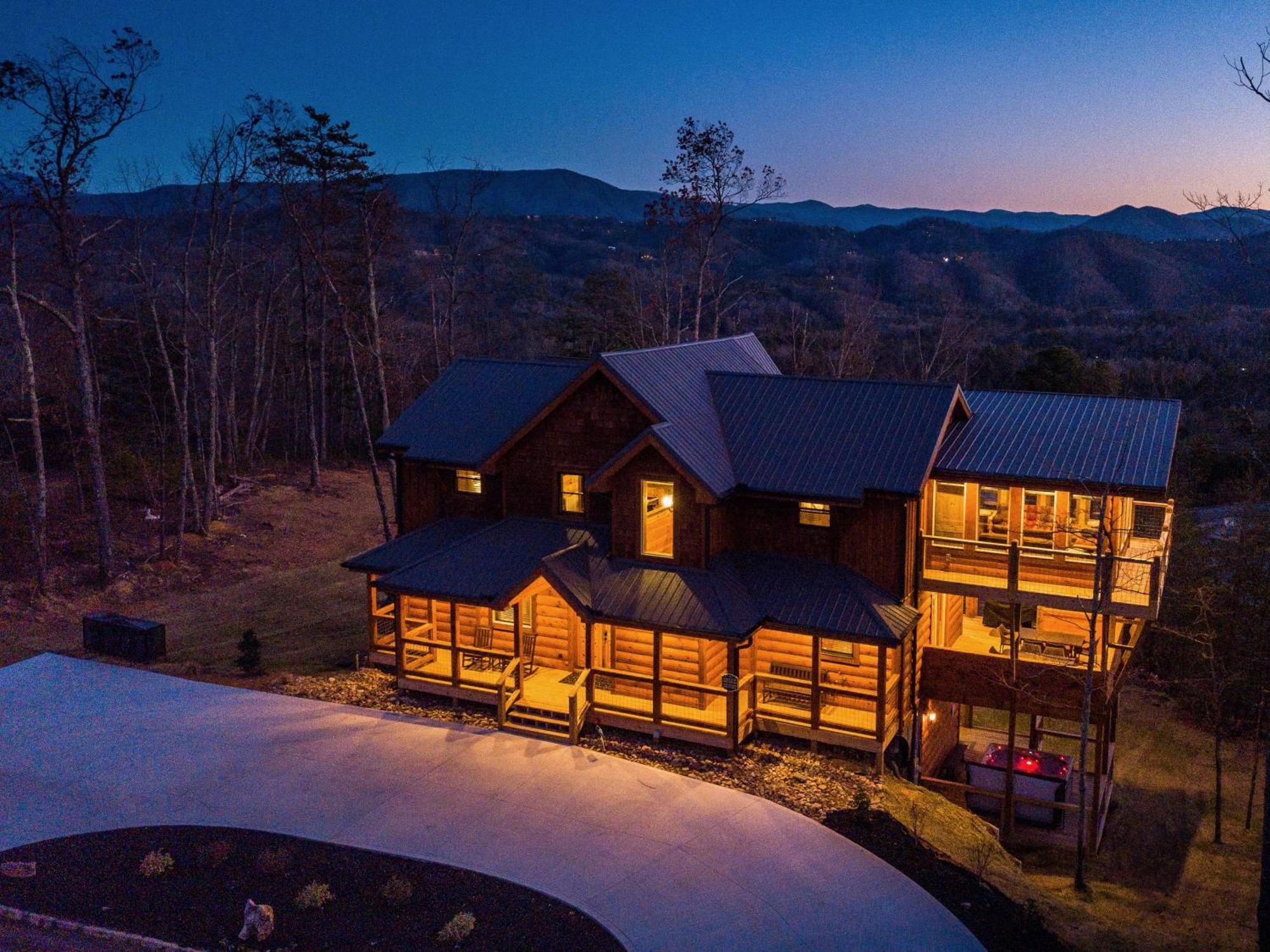 Treetop Treasure Sevierville Exterior photo